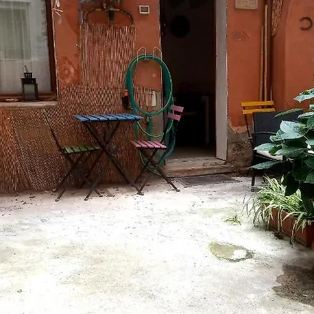 San Giorgio Degli Schiavoni アパート